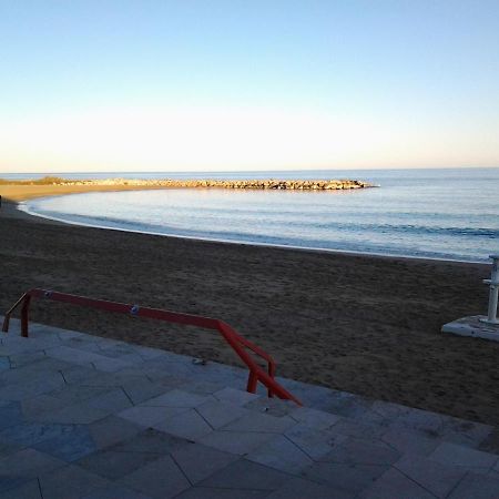 Apartamento Estudio Linea De Playa Vinaros Bagian luar foto